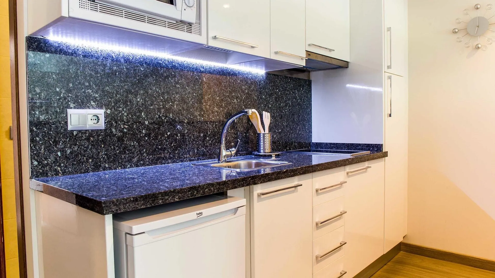 Dimona Suites Торремолинос Испания
