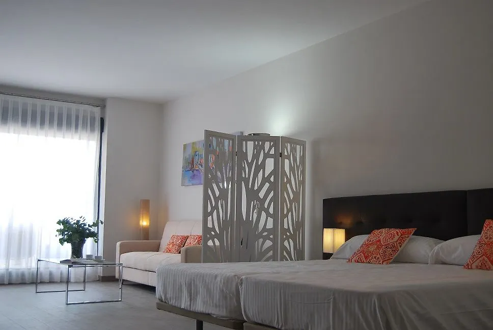Dimona Suites Торремолинос Апартаменты